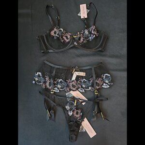 Agent Provocateur Giana set, new and unused in box